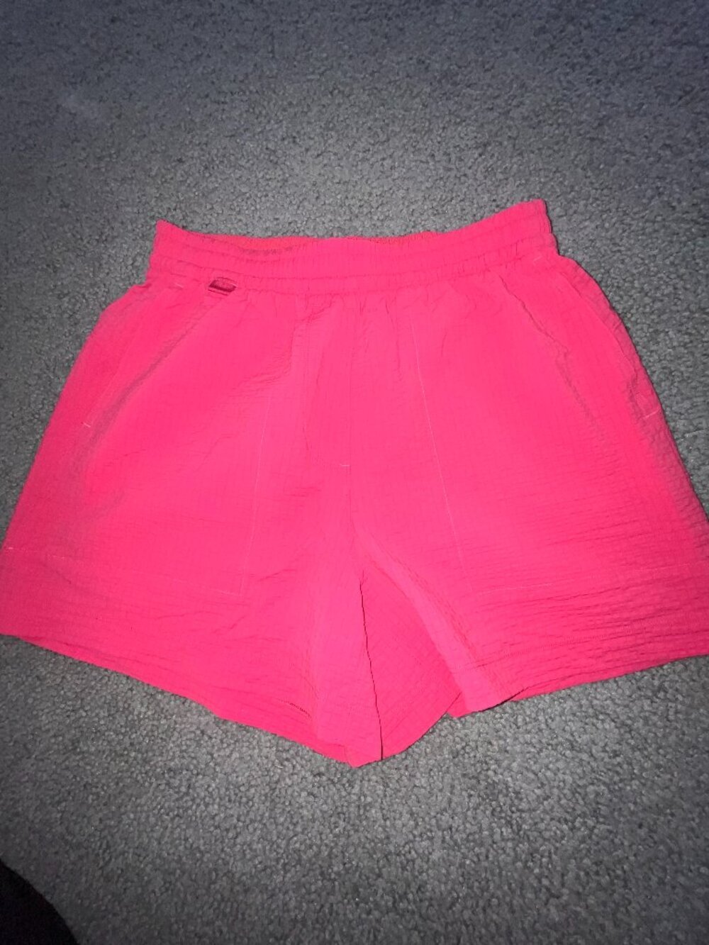 Lululemon Grid-Texture Relaxed High-Rise Hiking Short 4" Raspberry Coulis Sz. 6
